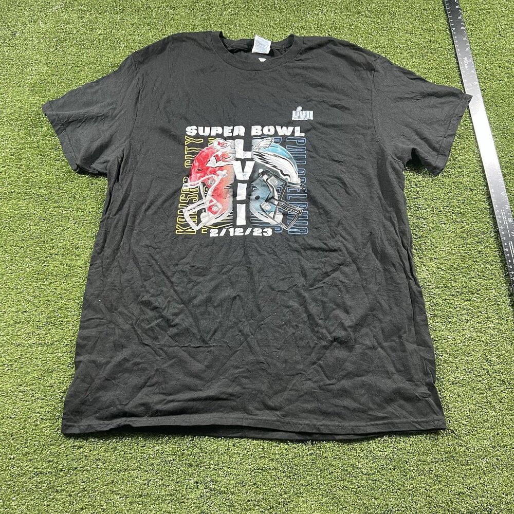 NWOT Fanatics T-Shirt Mens XL Black Super Bowl LVII Chiefs vs Eagles Graphic NFL